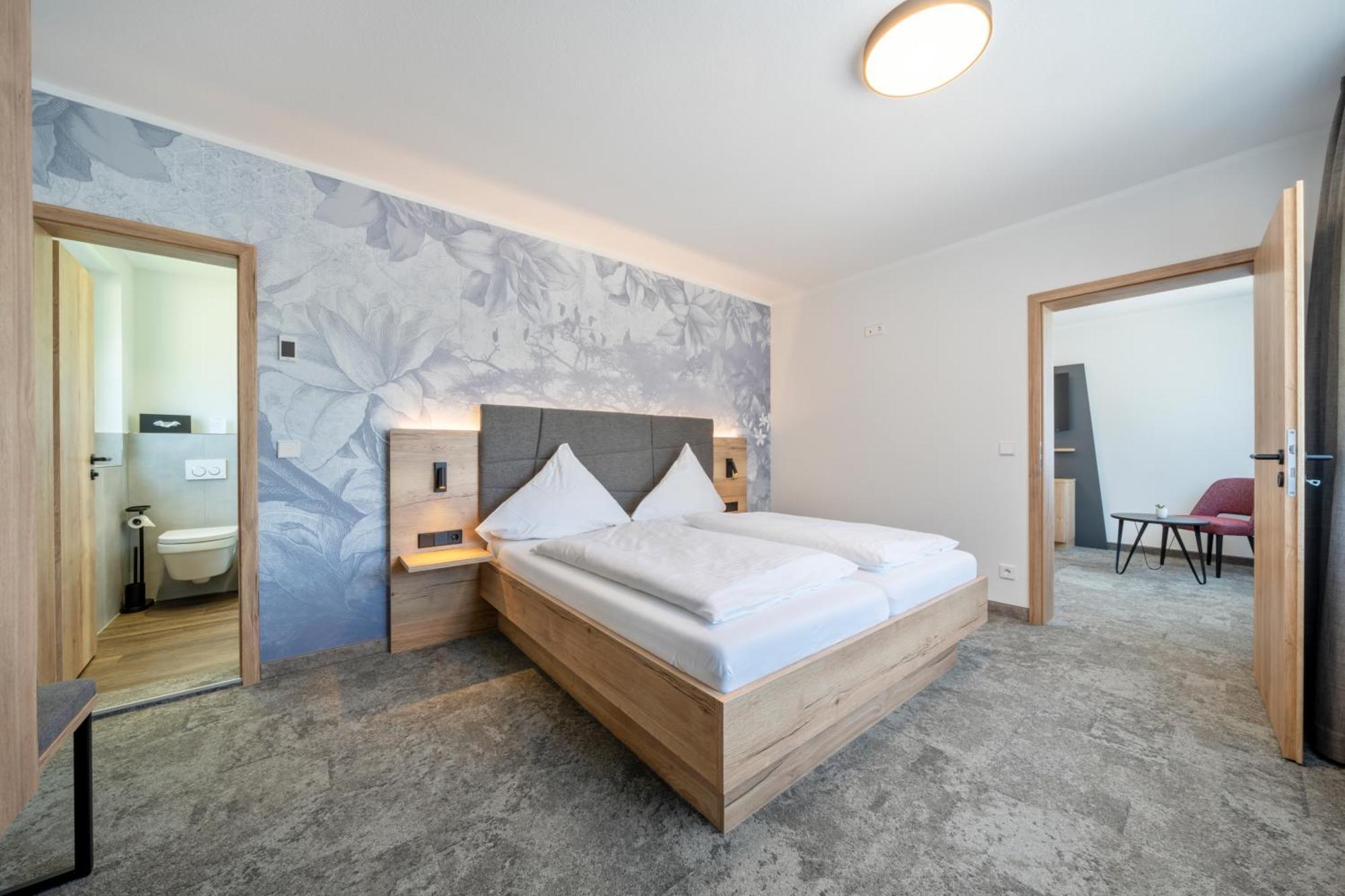 Koepfers Steinbuck Hotel Bischoffingen ภายนอก รูปภาพ