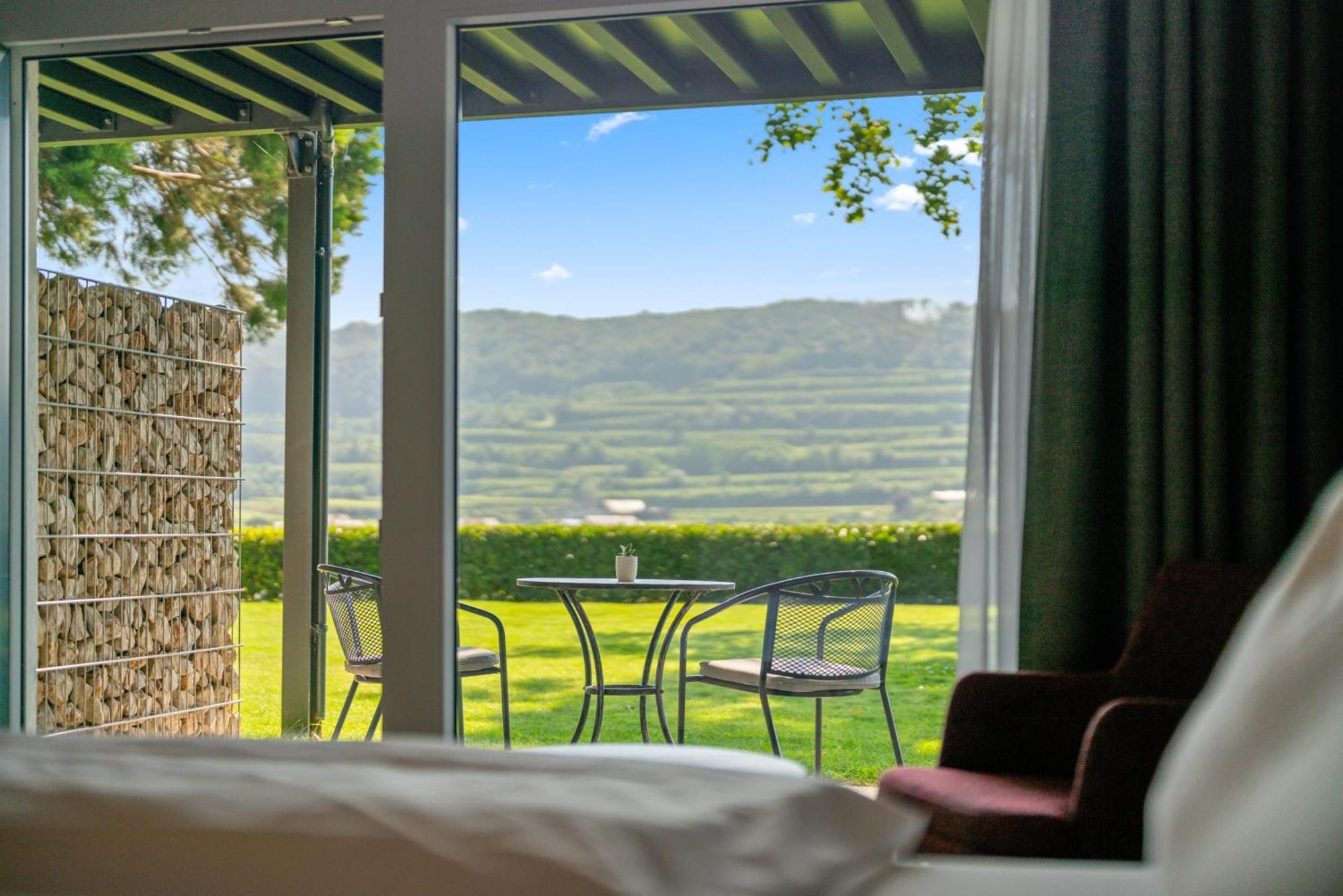 Koepfers Steinbuck Hotel Bischoffingen ภายนอก รูปภาพ